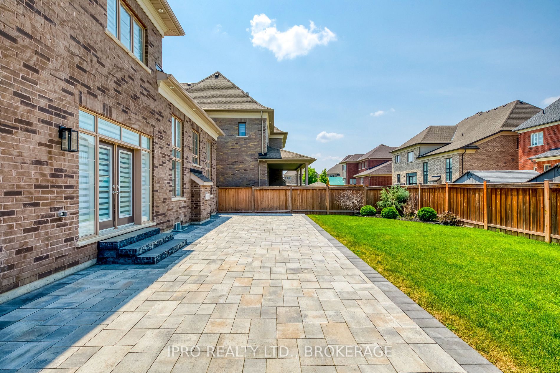 20 Falkland Rd N