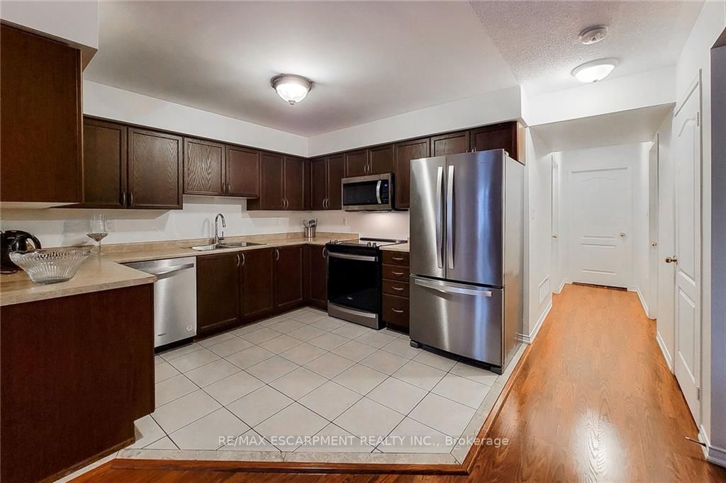 19 Hays Boulevard, #27