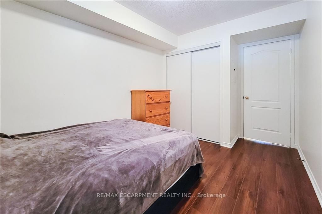 19 Hays Boulevard, #27