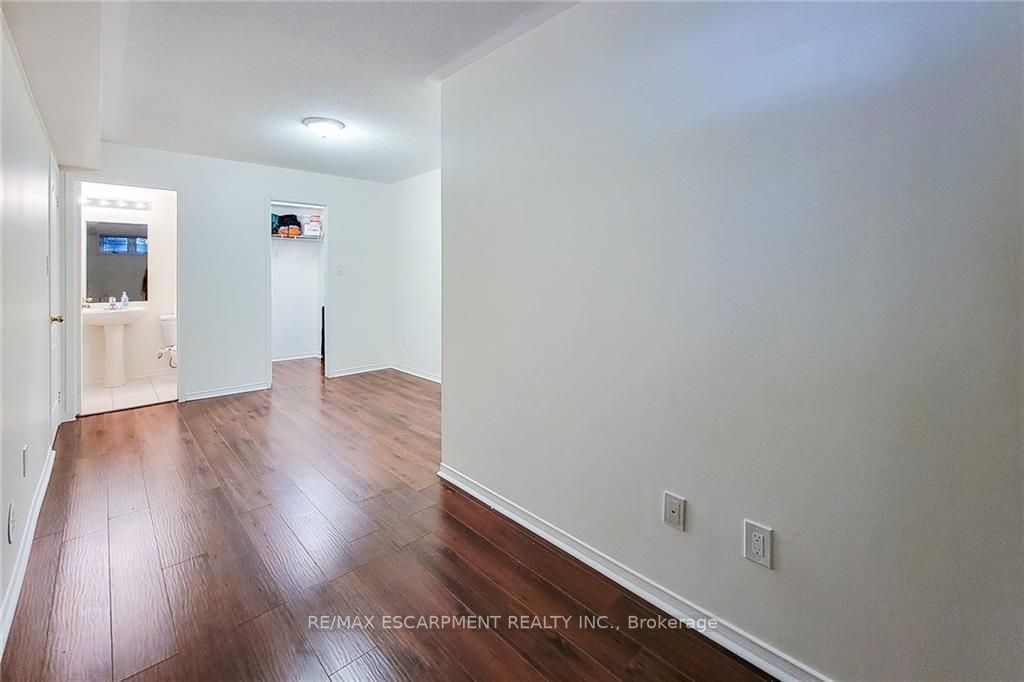19 Hays Boulevard, #27