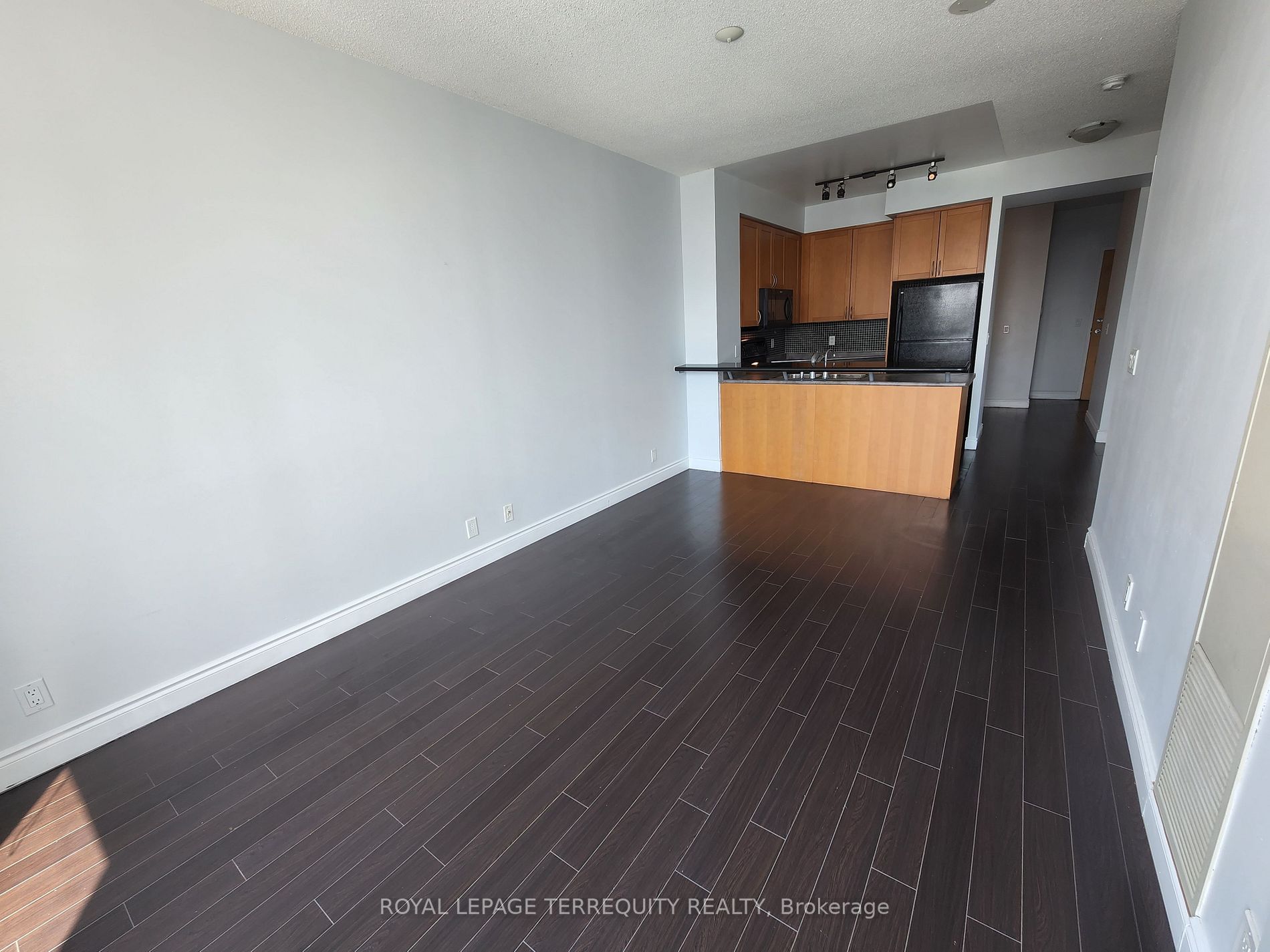 3939 Duke Of York Blvd, #2510