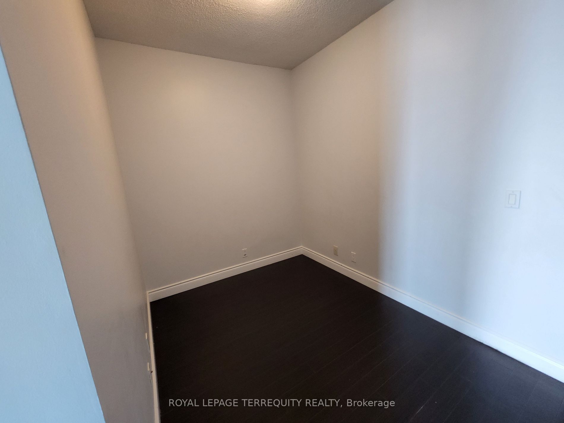 3939 Duke Of York Blvd, #2510