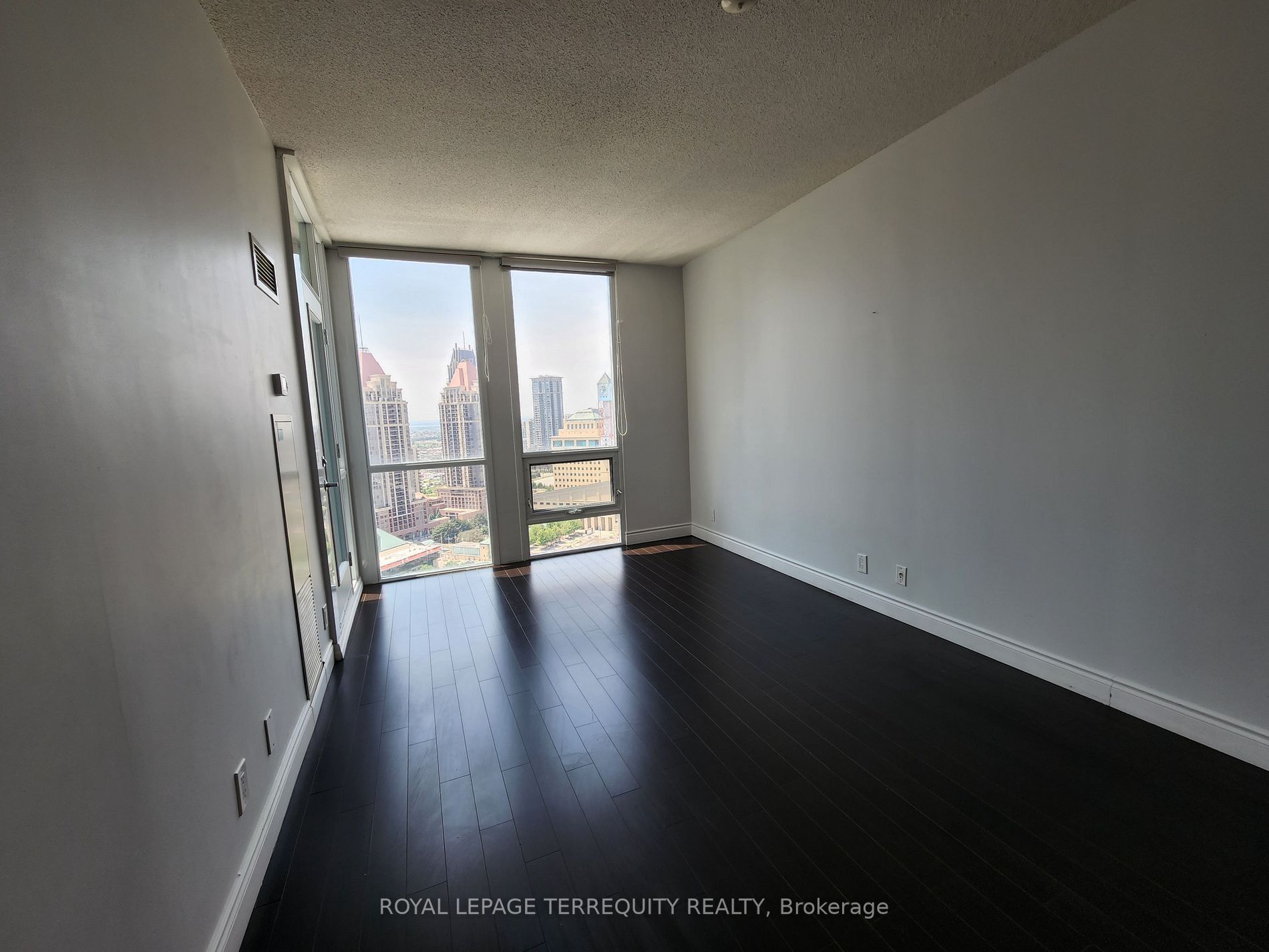 3939 Duke Of York Blvd, #2510