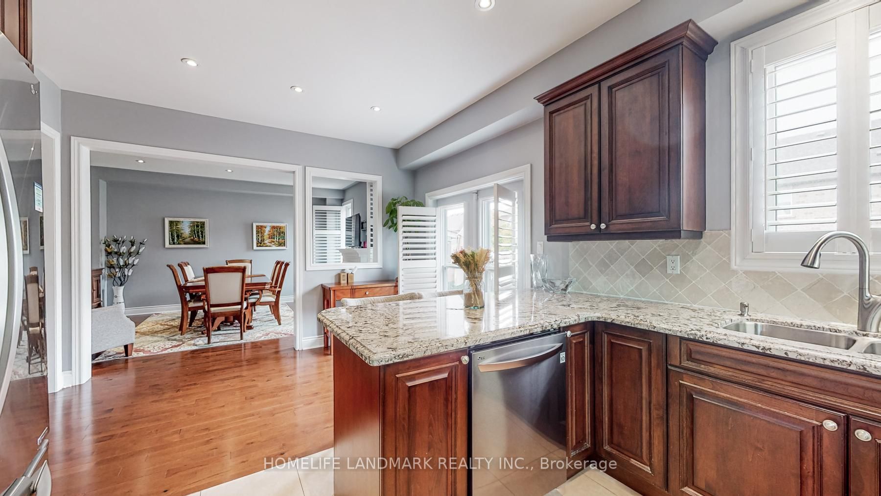 552 Morning Dove Dr