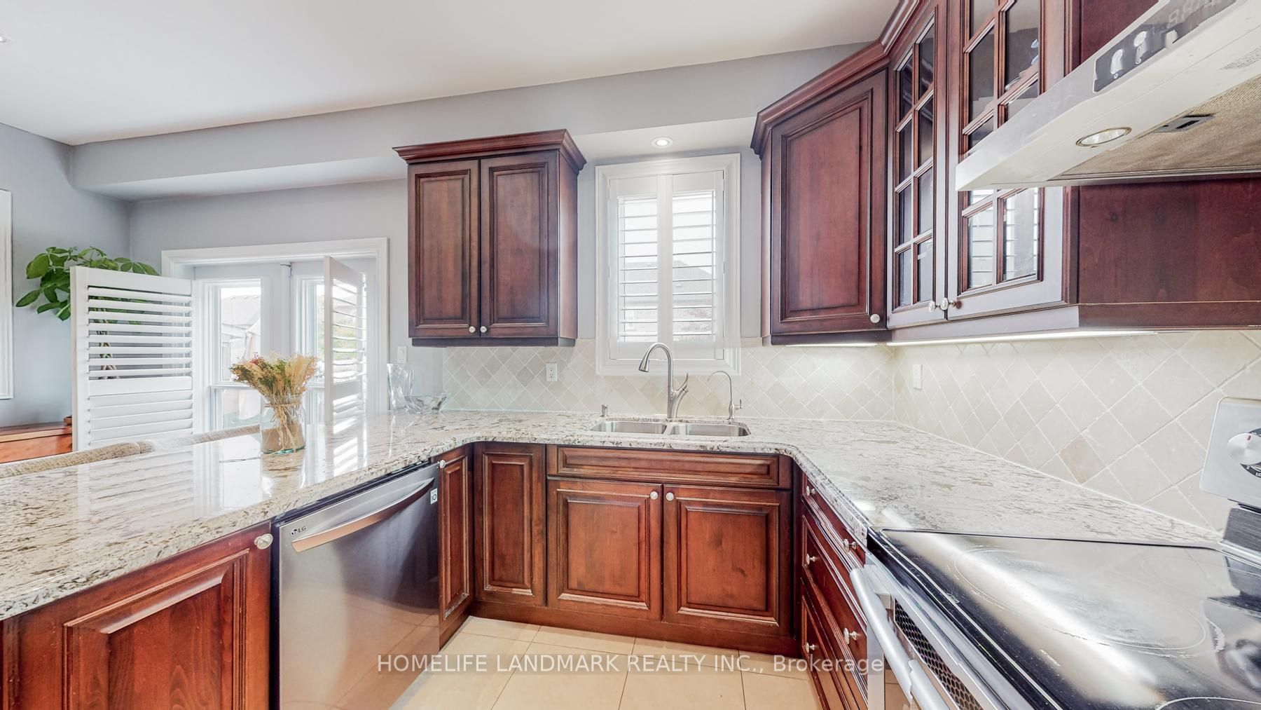 552 Morning Dove Dr