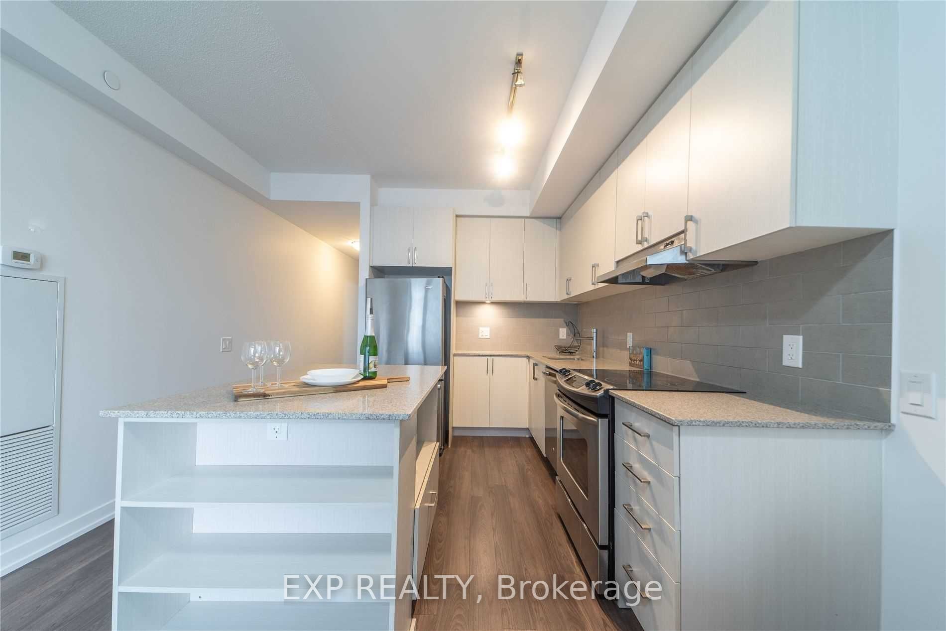 2560 Eglinton Ave W, #609