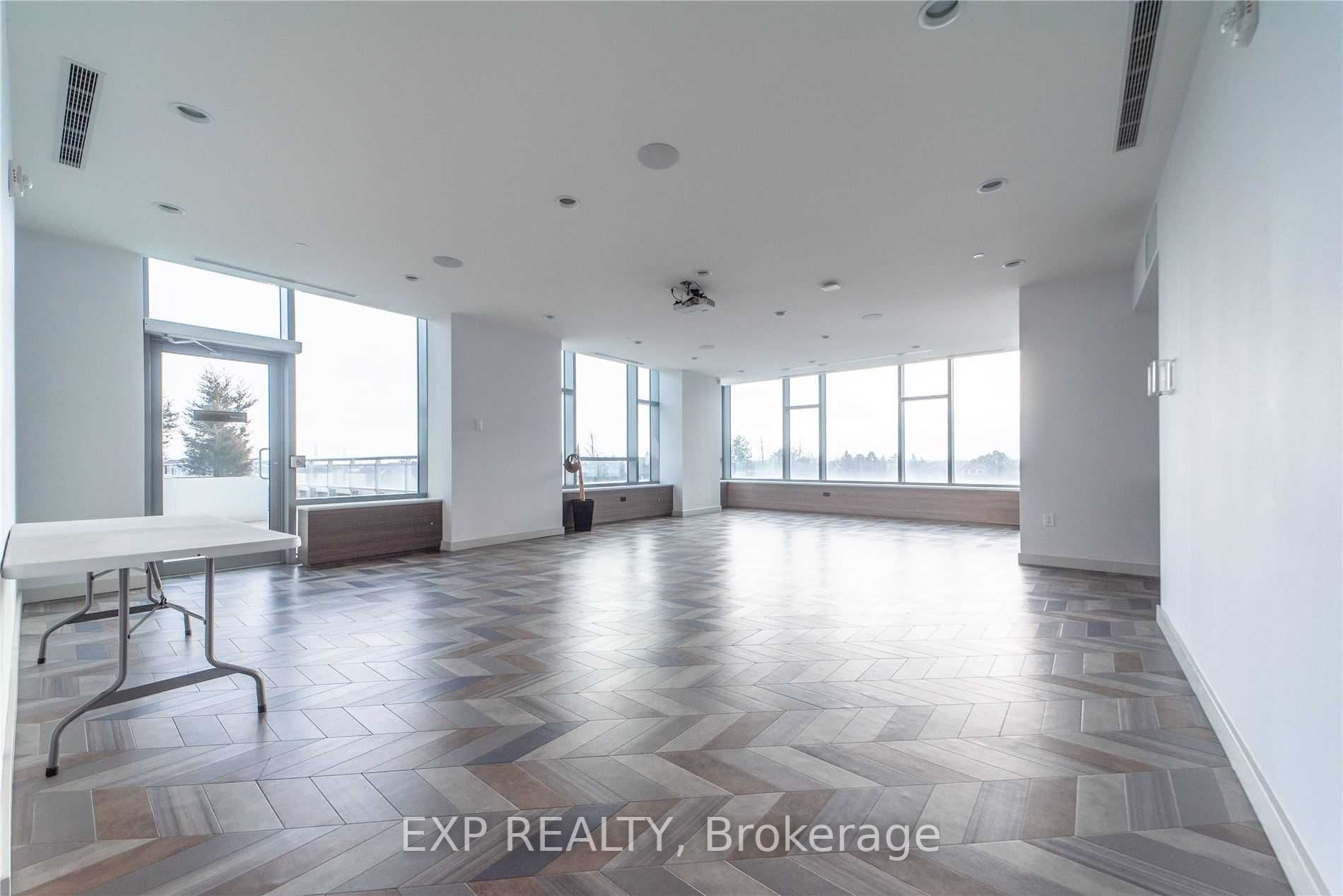 2560 Eglinton Ave W, #609