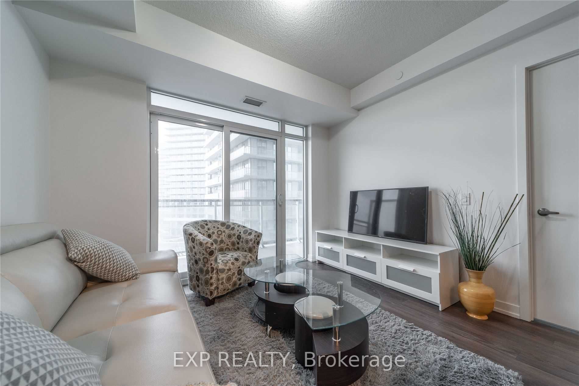 2560 Eglinton Ave W, #609