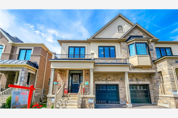 1298 Clarriage Crt, Milton