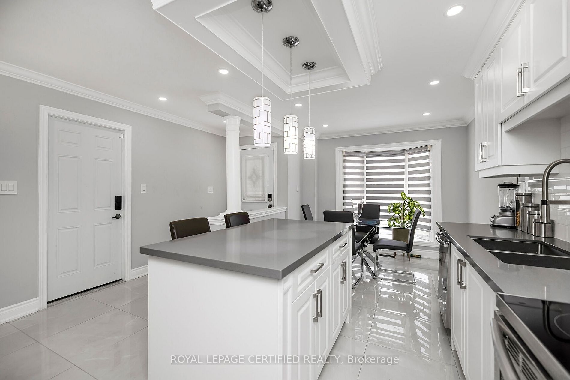 6A Carter Dr
