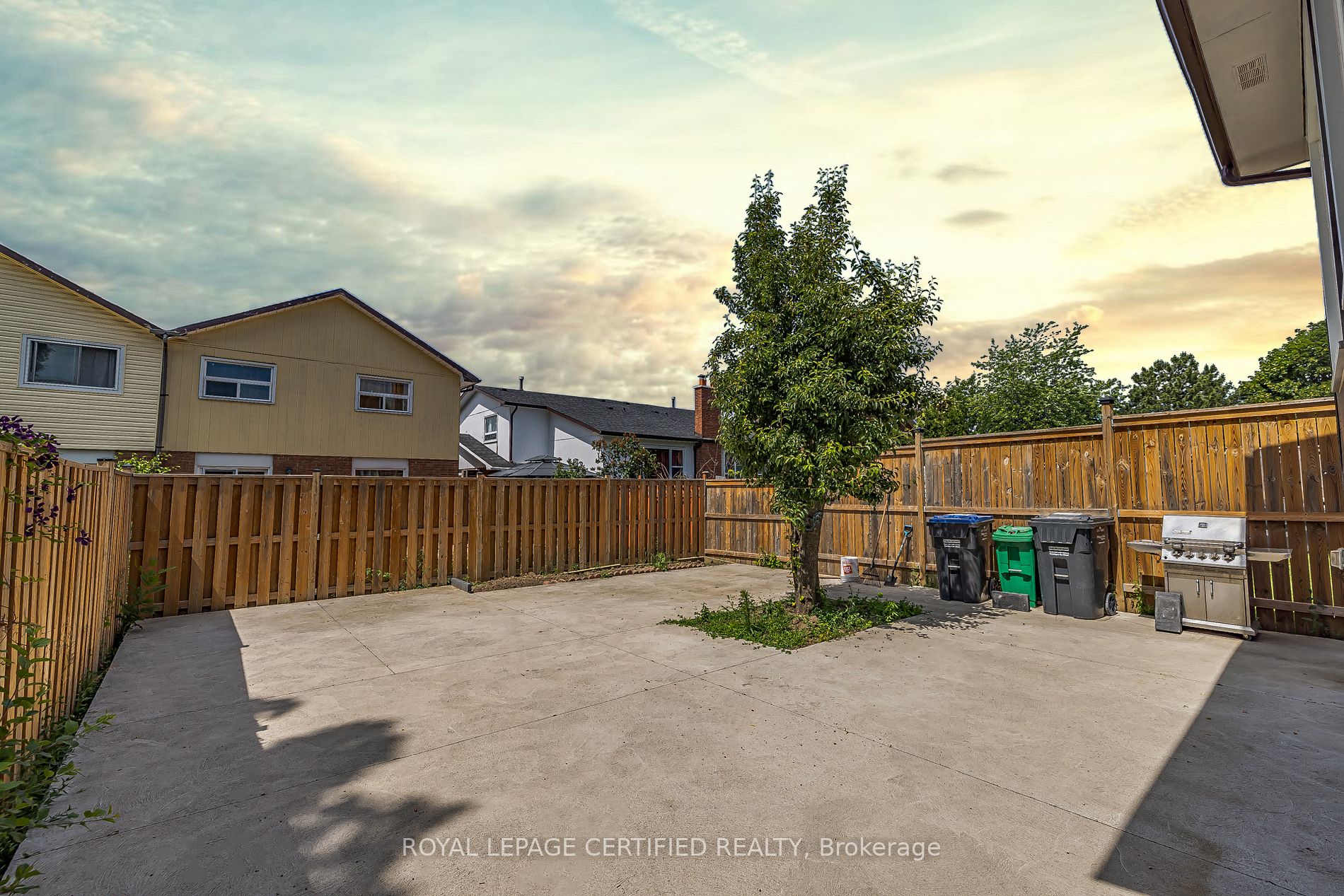 6A Carter Dr