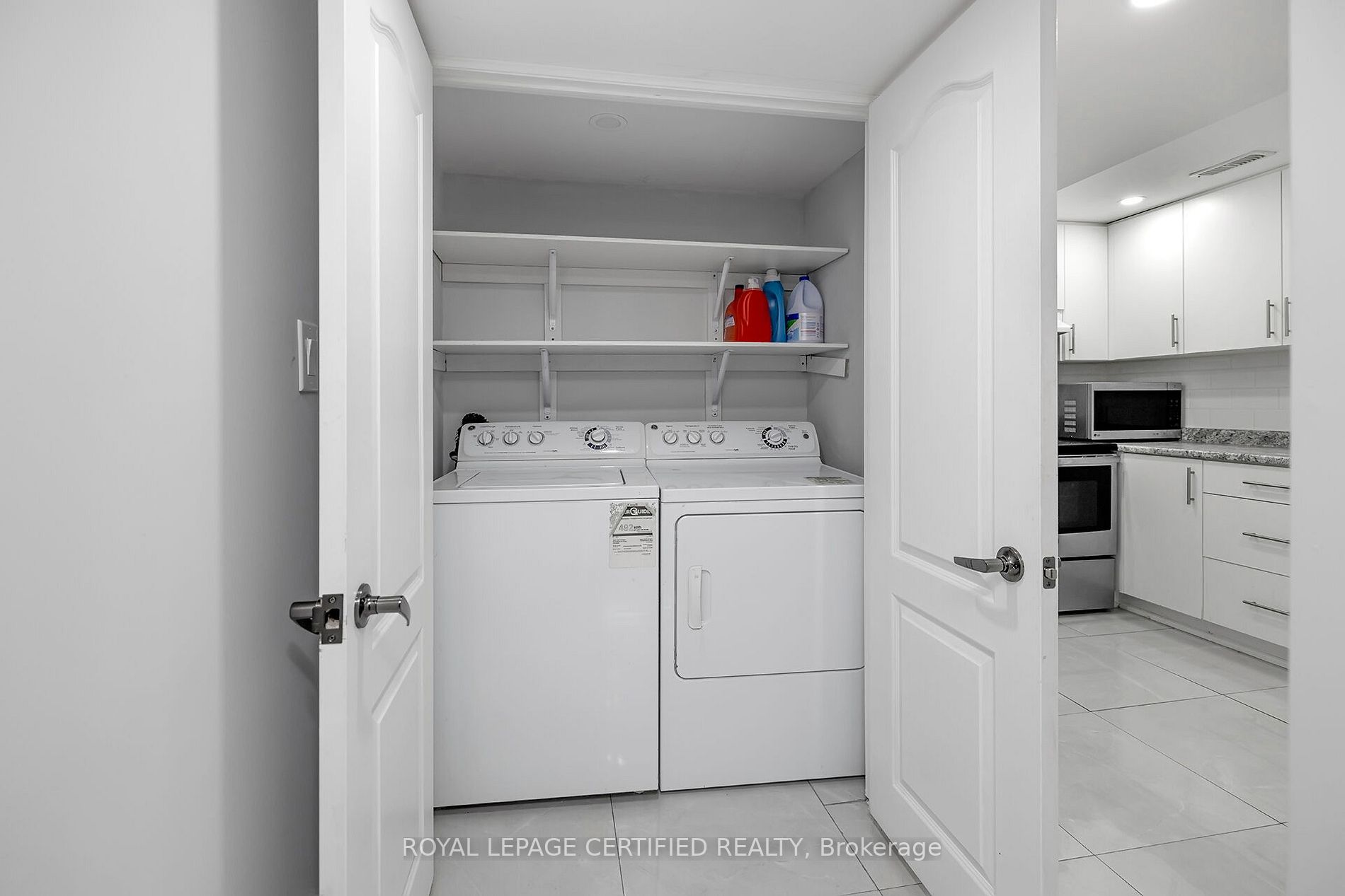 6A Carter Dr
