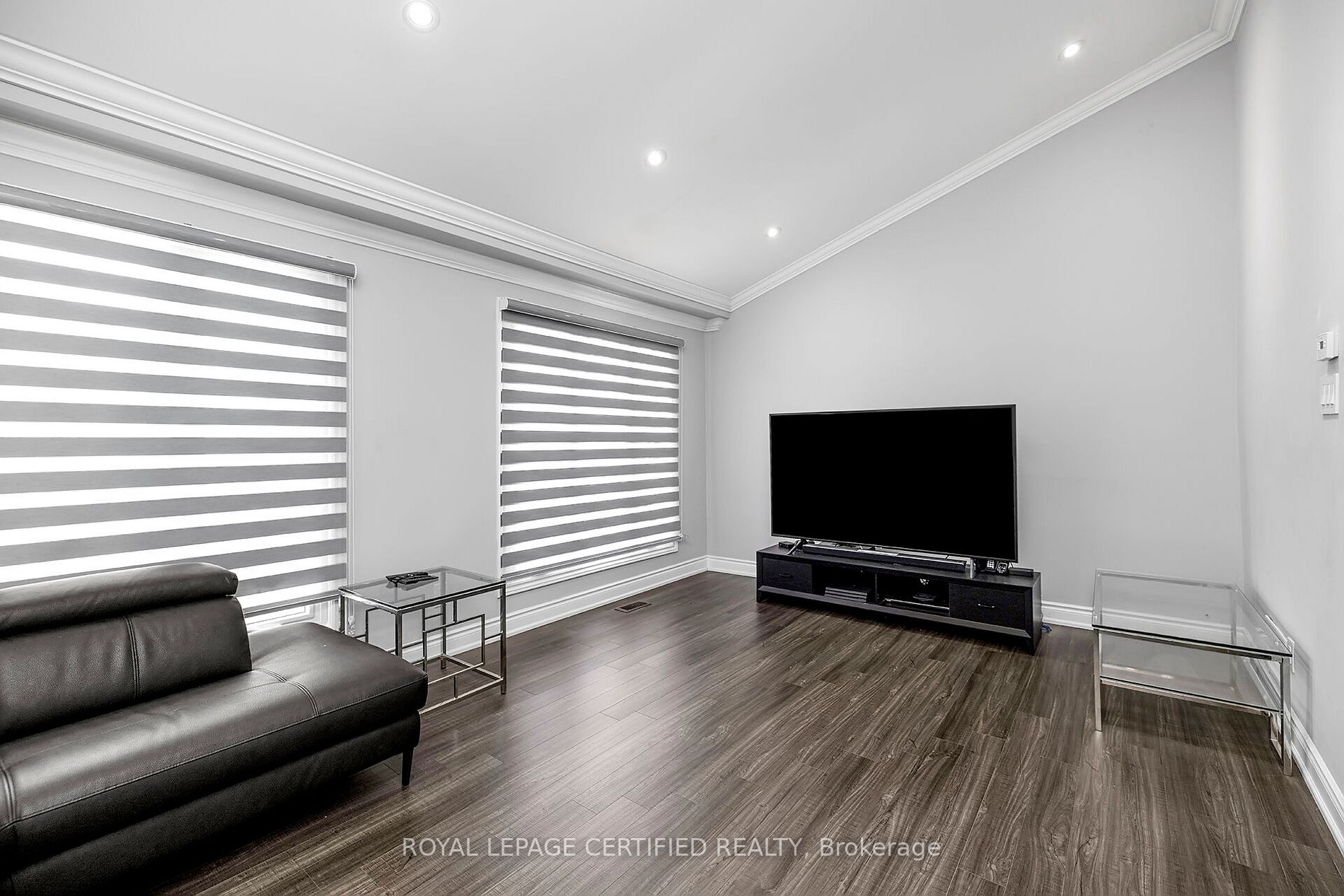 6A Carter Dr