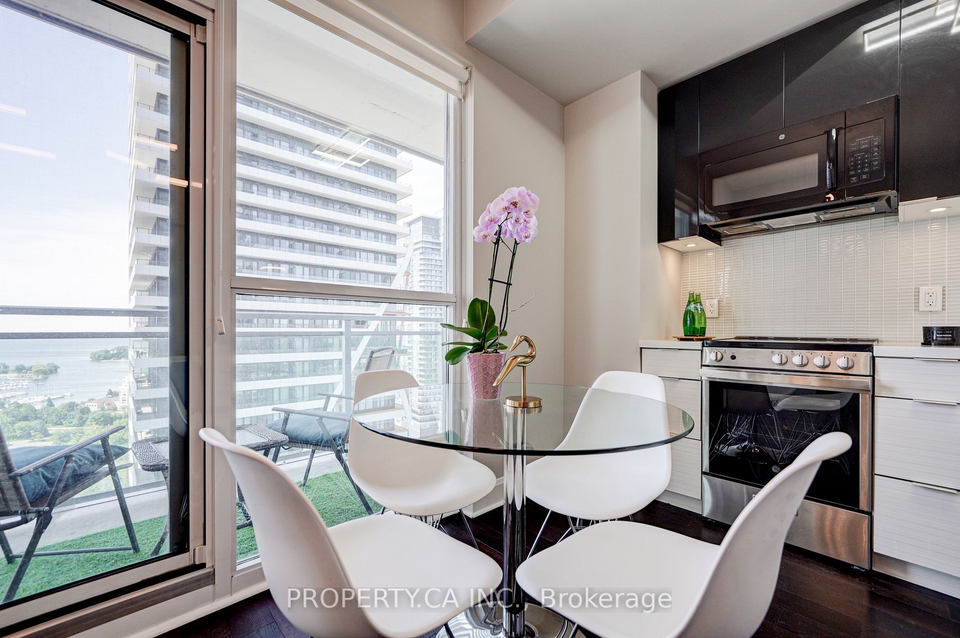 33 Shore Breeze Dr, #2501