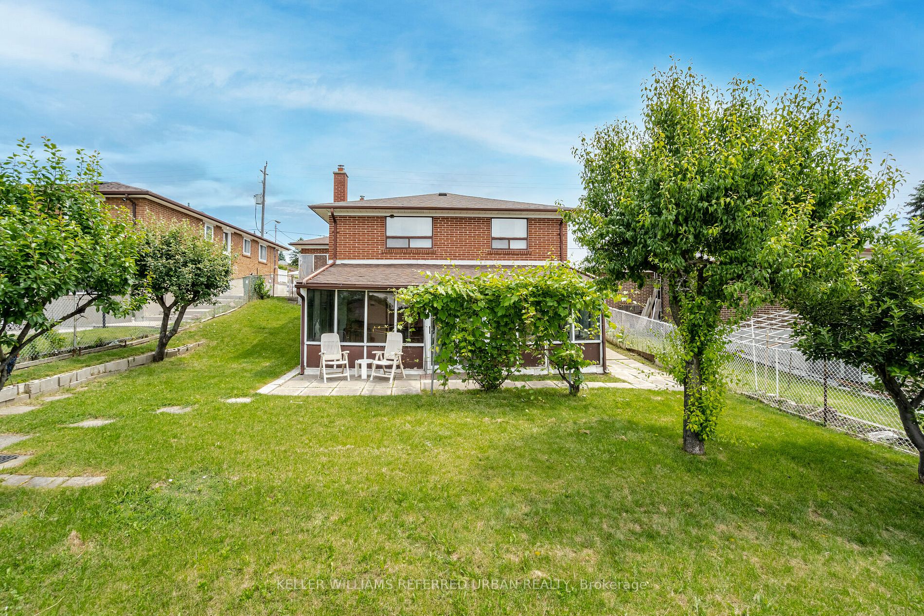 68 Laura Rd