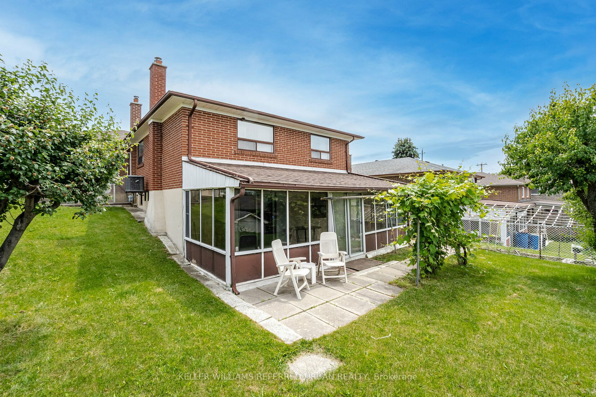 68 Laura Rd
