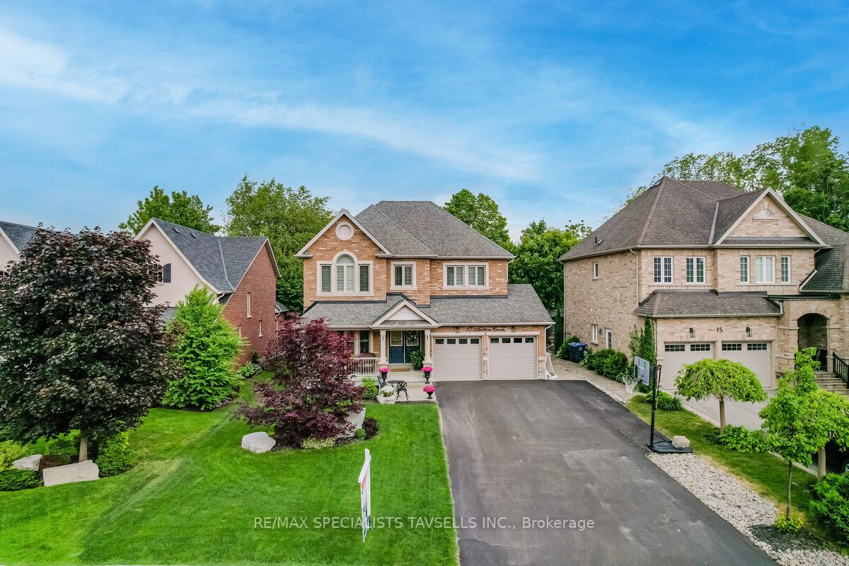17 Antrim Crt