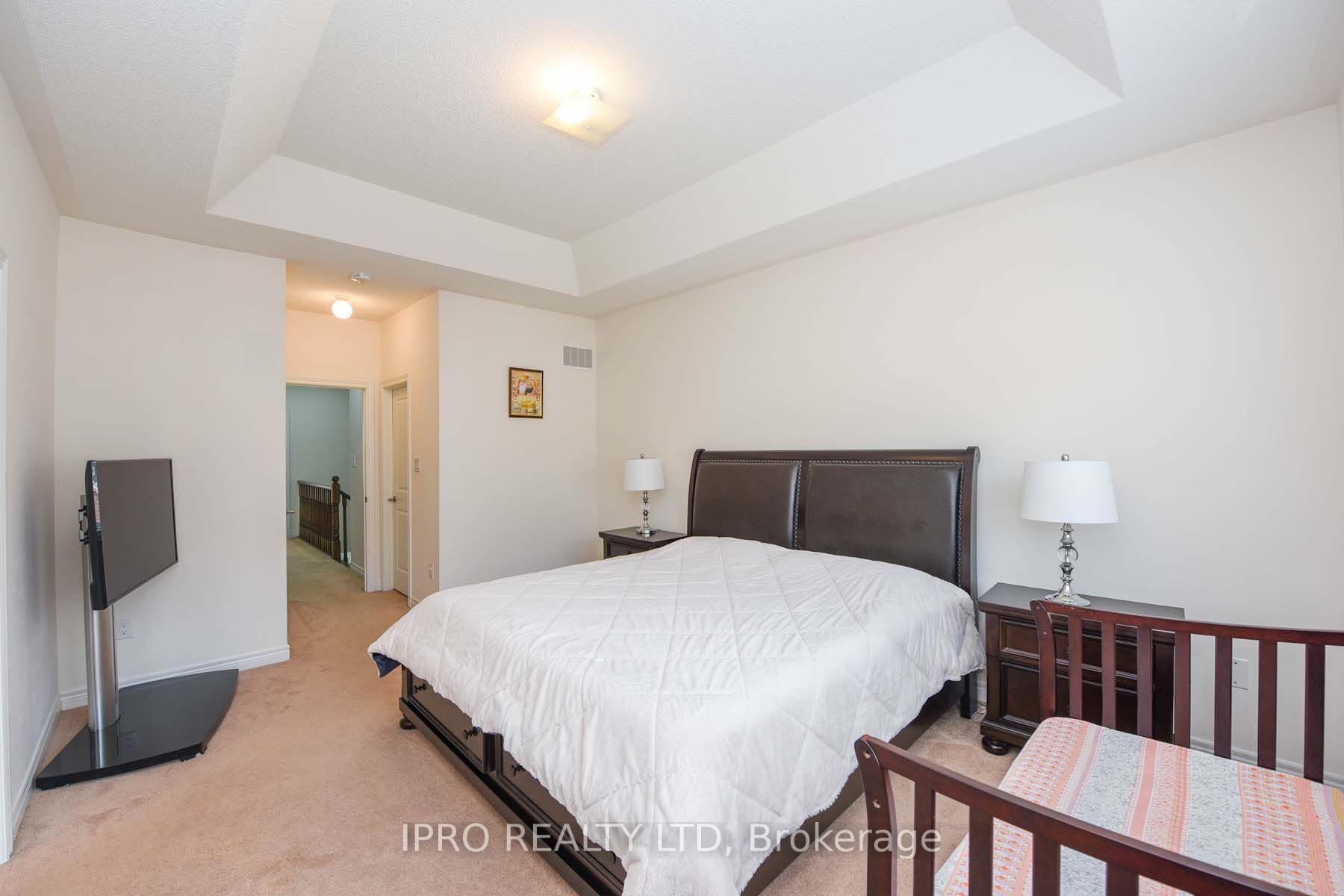 20 Goulston St