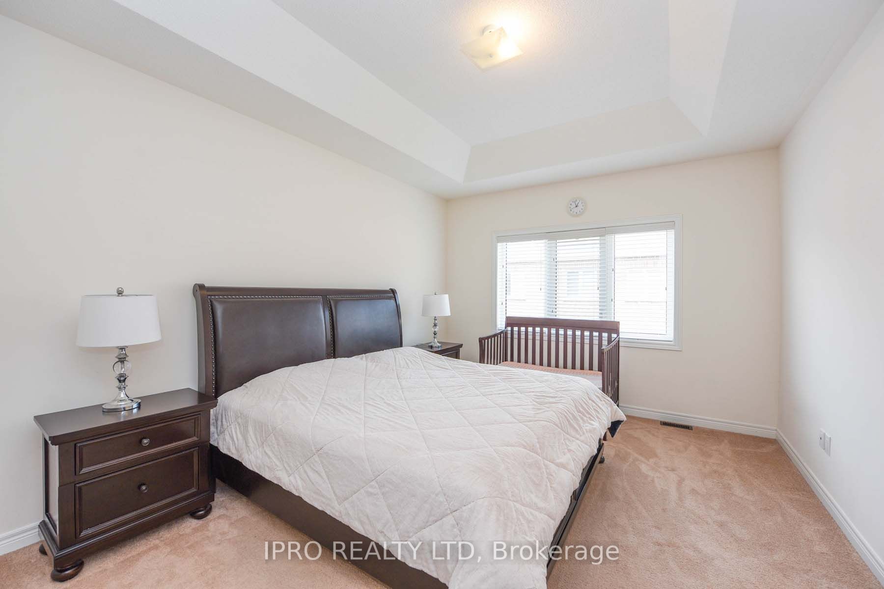 20 Goulston St