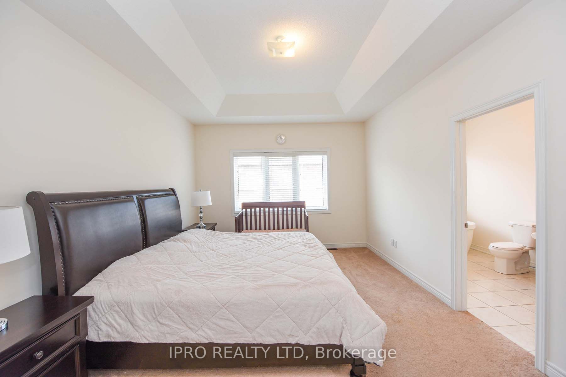 20 Goulston St