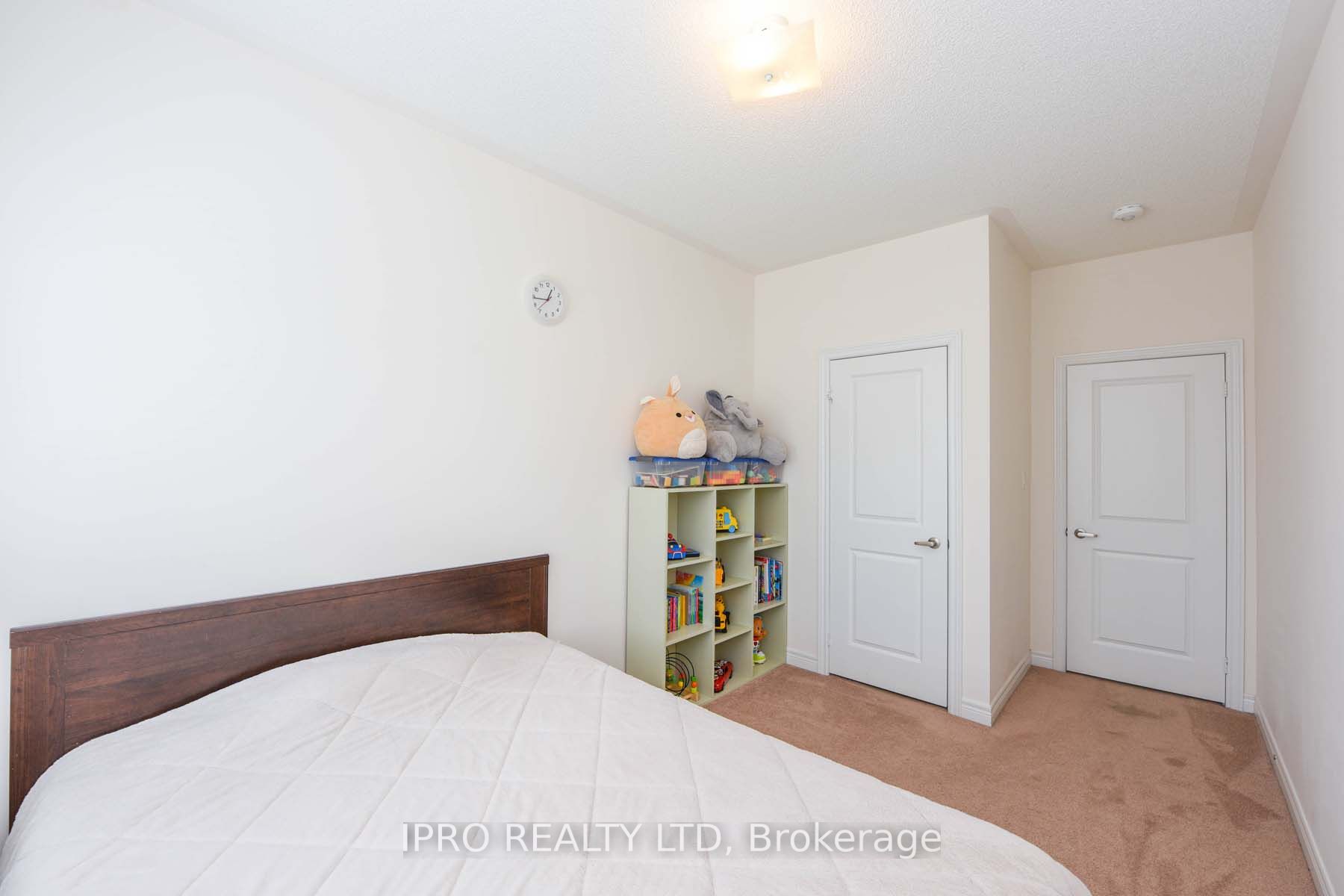 20 Goulston St