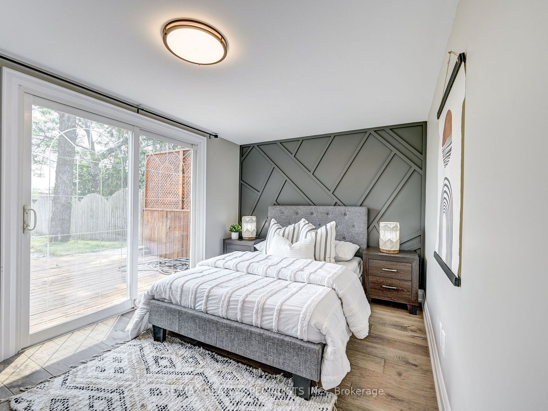 3 Lockton Crescent