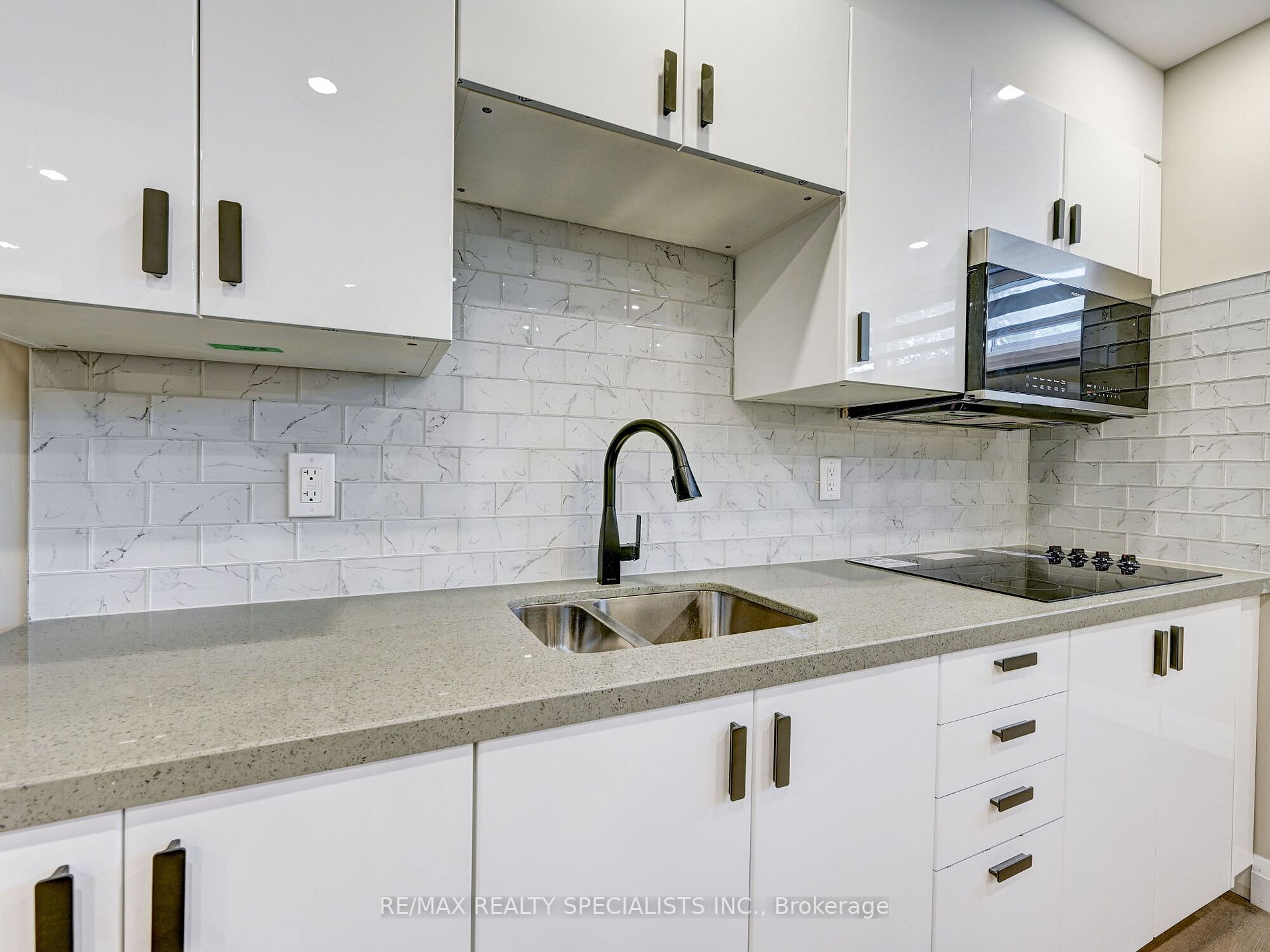3 Lockton Crescent