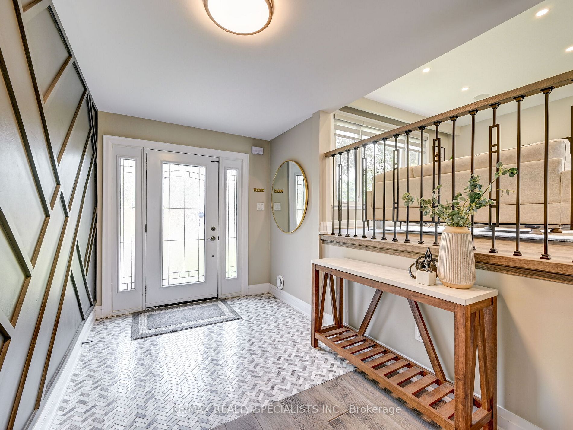 3 Lockton Crescent