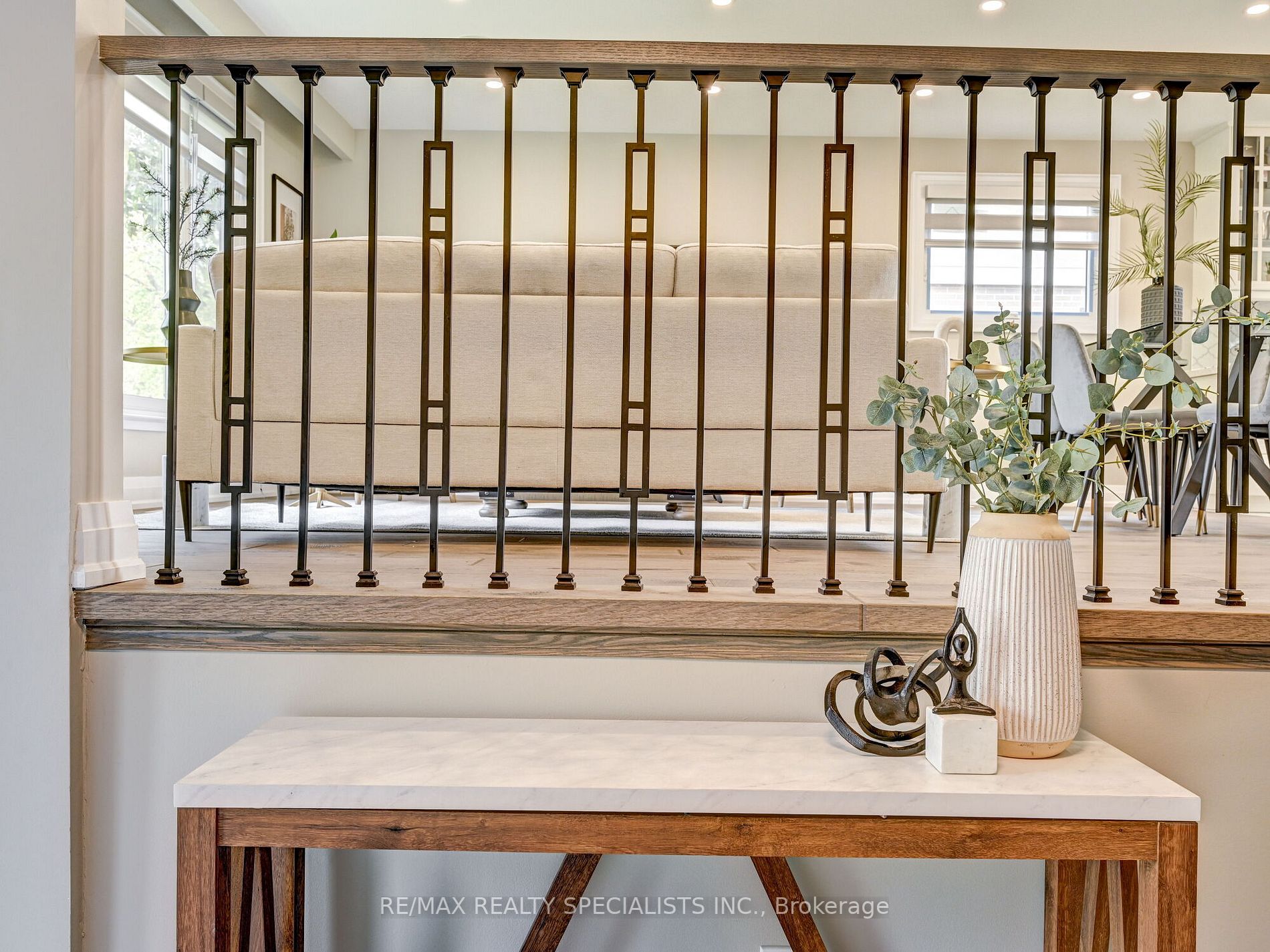3 Lockton Crescent