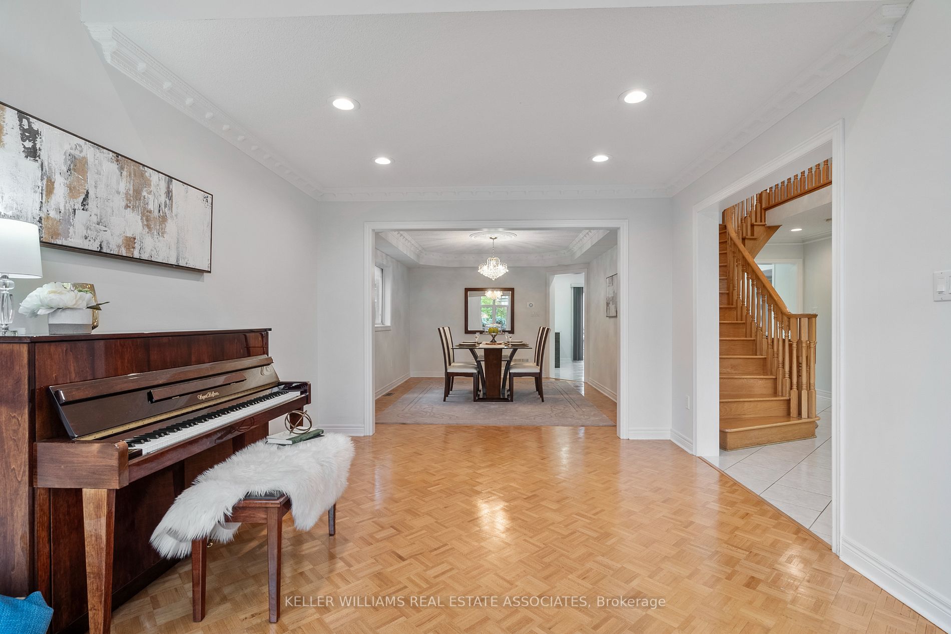 5975 Turney Dr