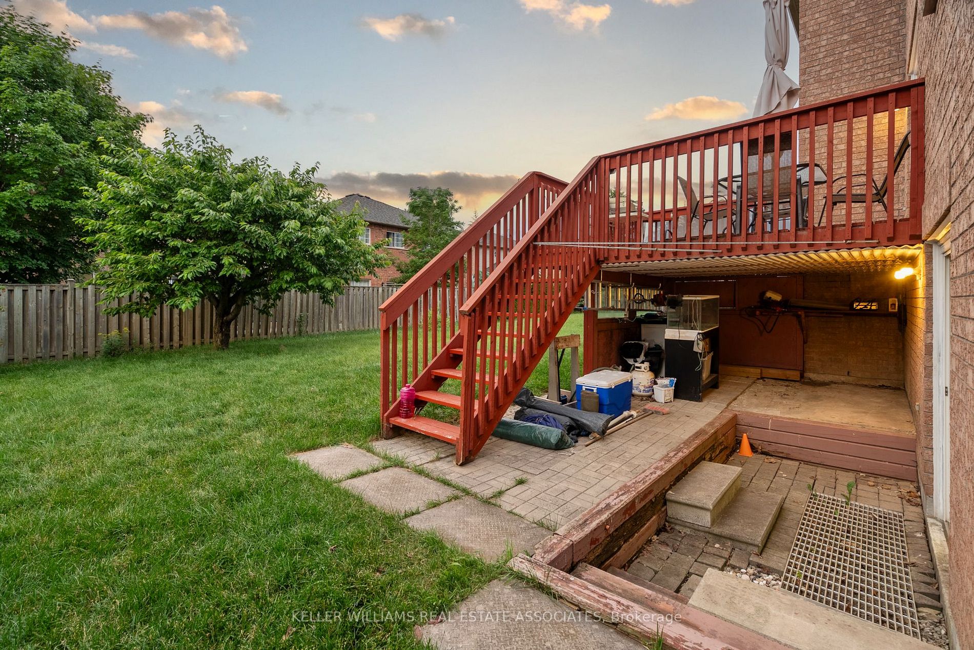 5975 Turney Dr
