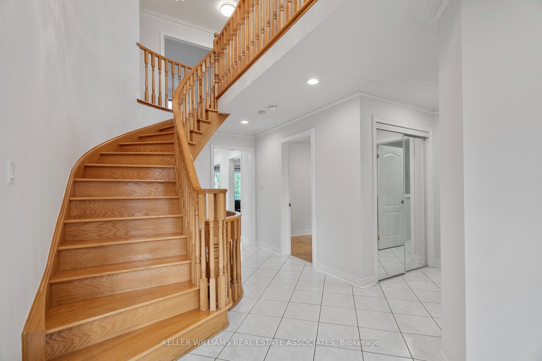 5975 Turney Dr