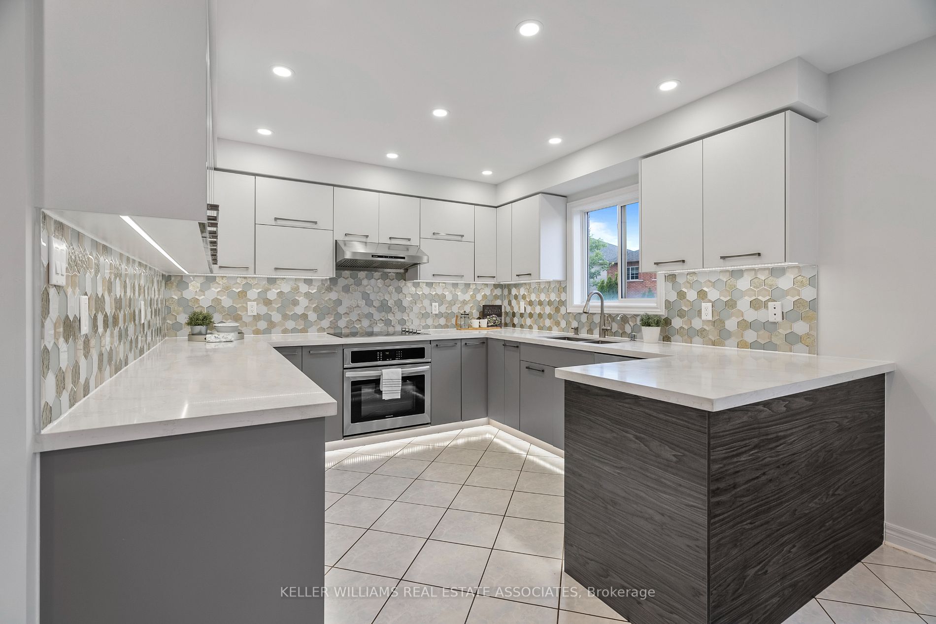 5975 Turney Dr