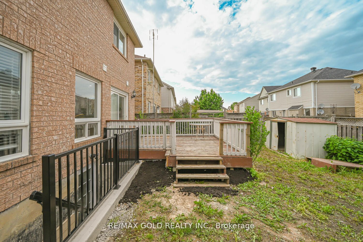 17 Fidelity Ave