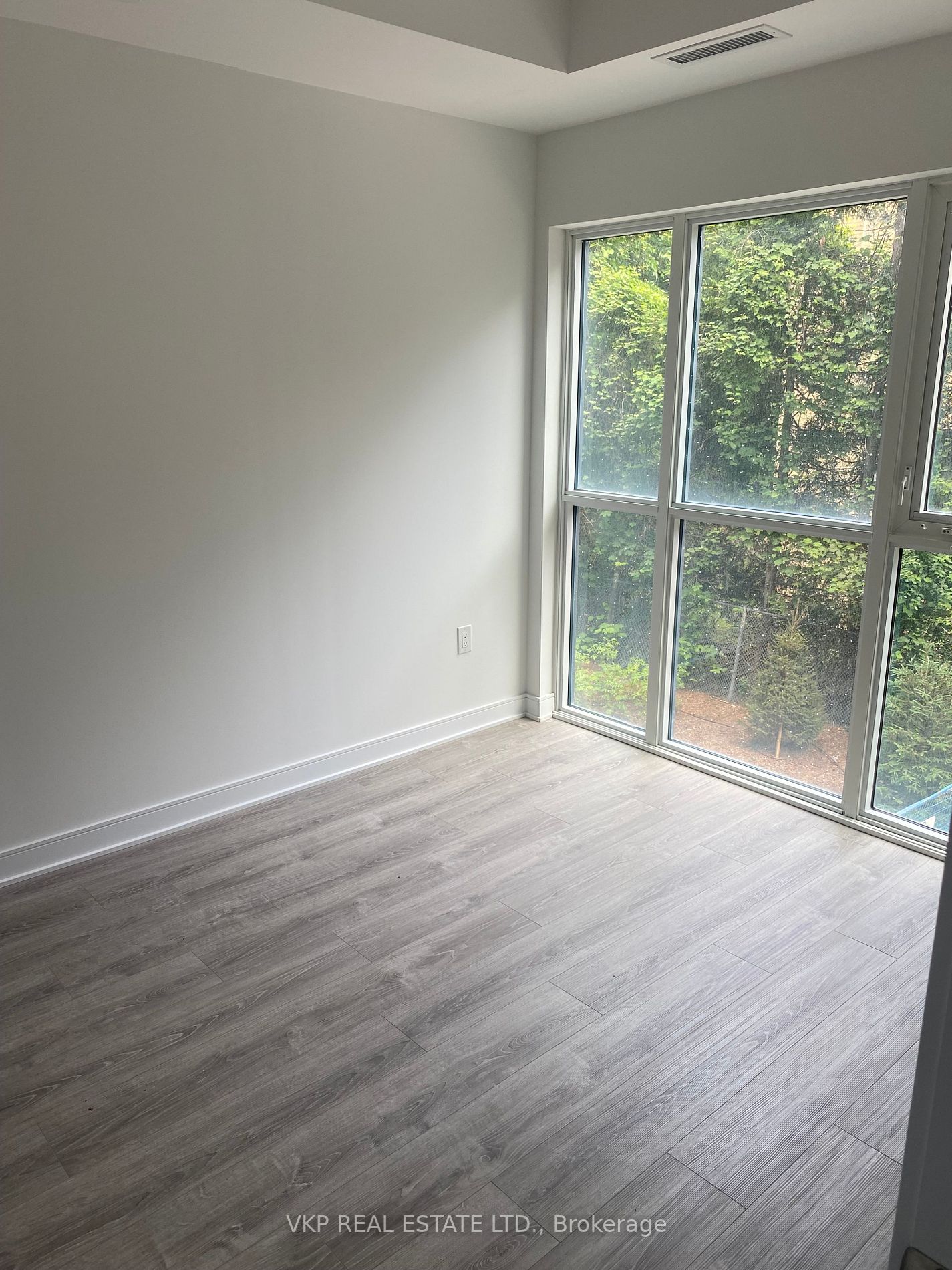 25 Neighbourhood Lane, #211