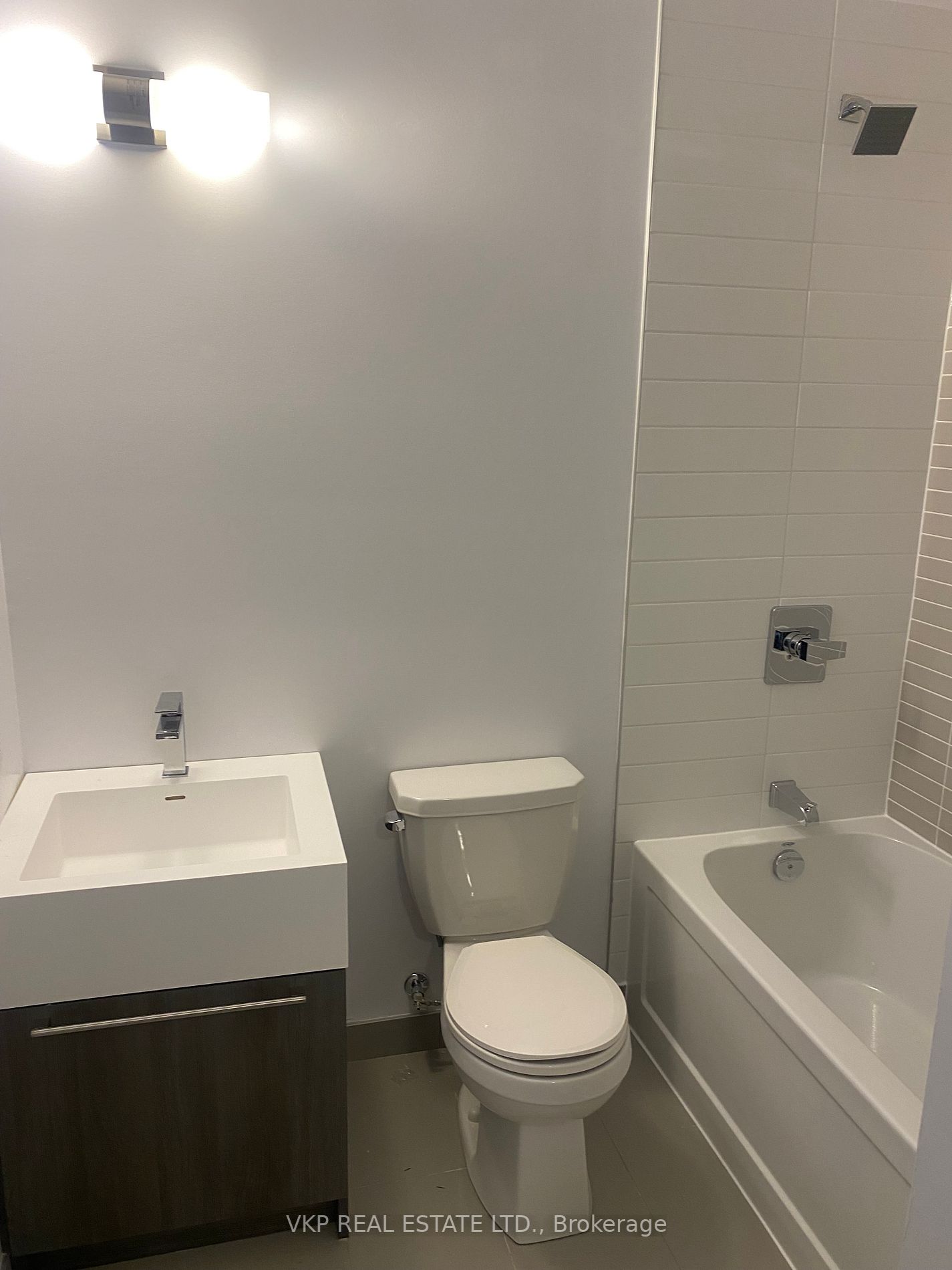 25 Neighbourhood Lane, #211