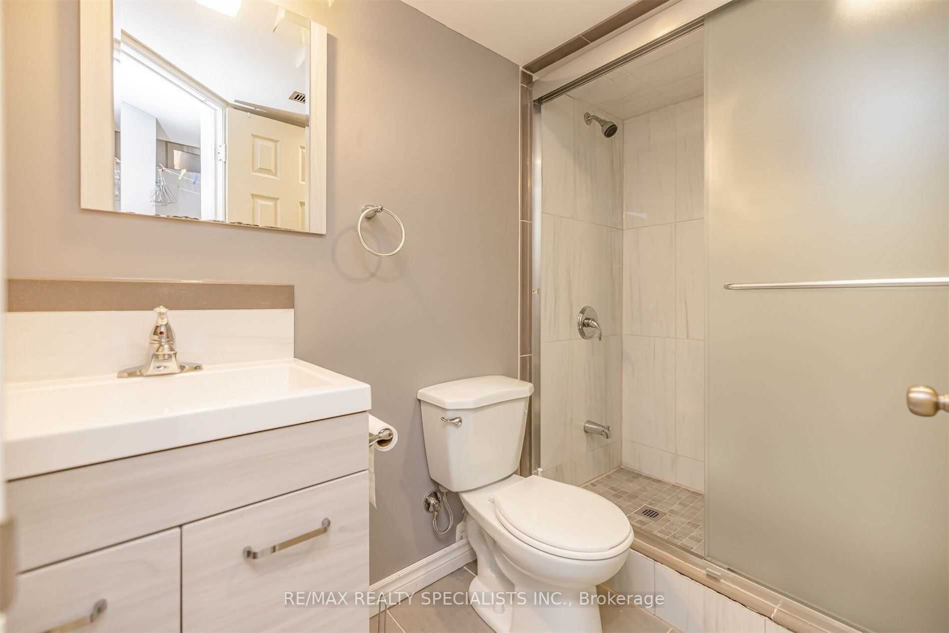 27 Oakmeadow Dr