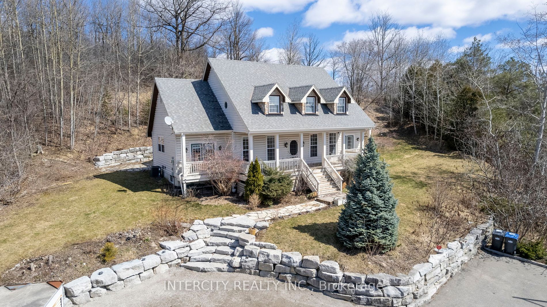 433 King Street E