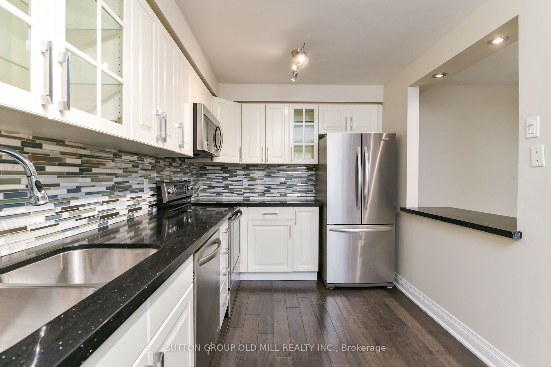 1320 Islington Ave, #405