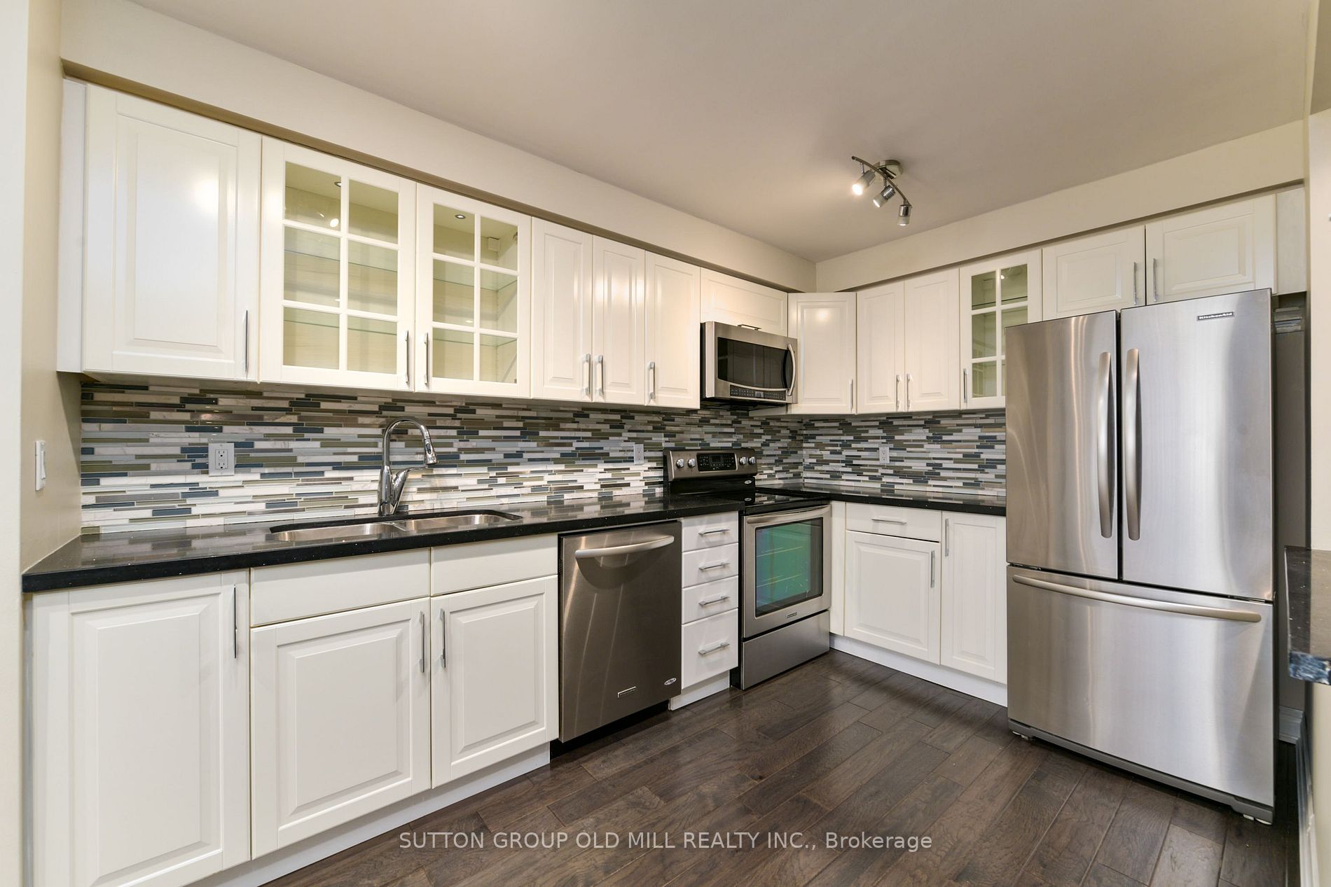 1320 Islington Ave, #405