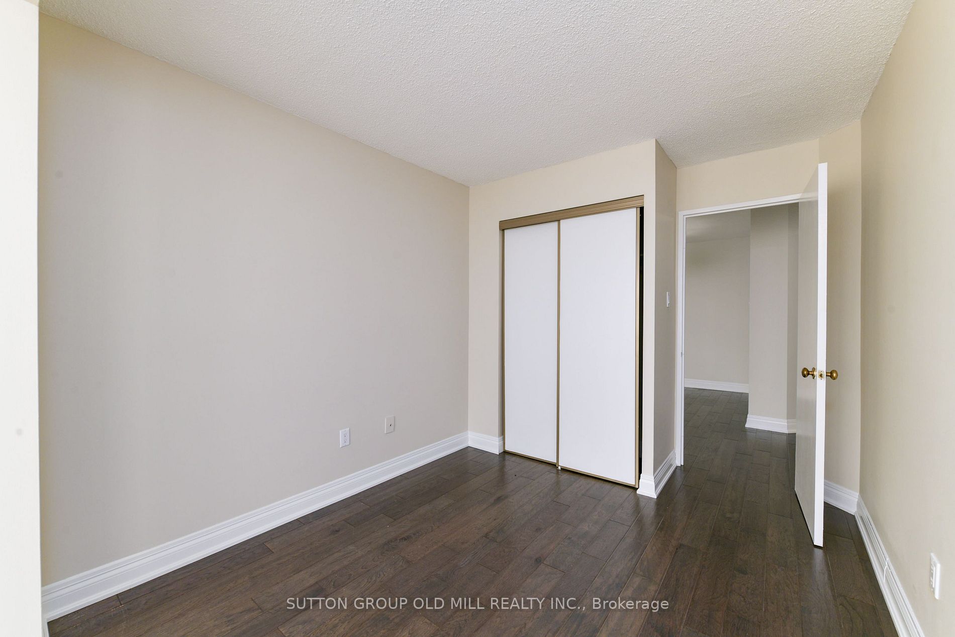 1320 Islington Ave, #405