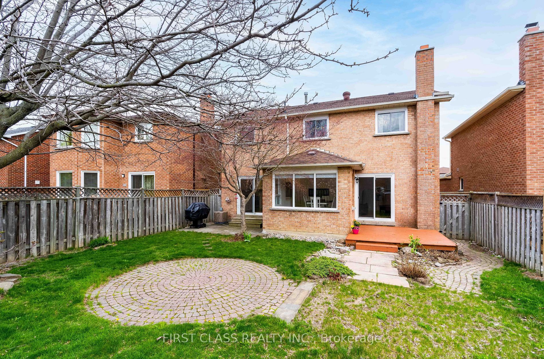 1583 Sir Monty's Dr