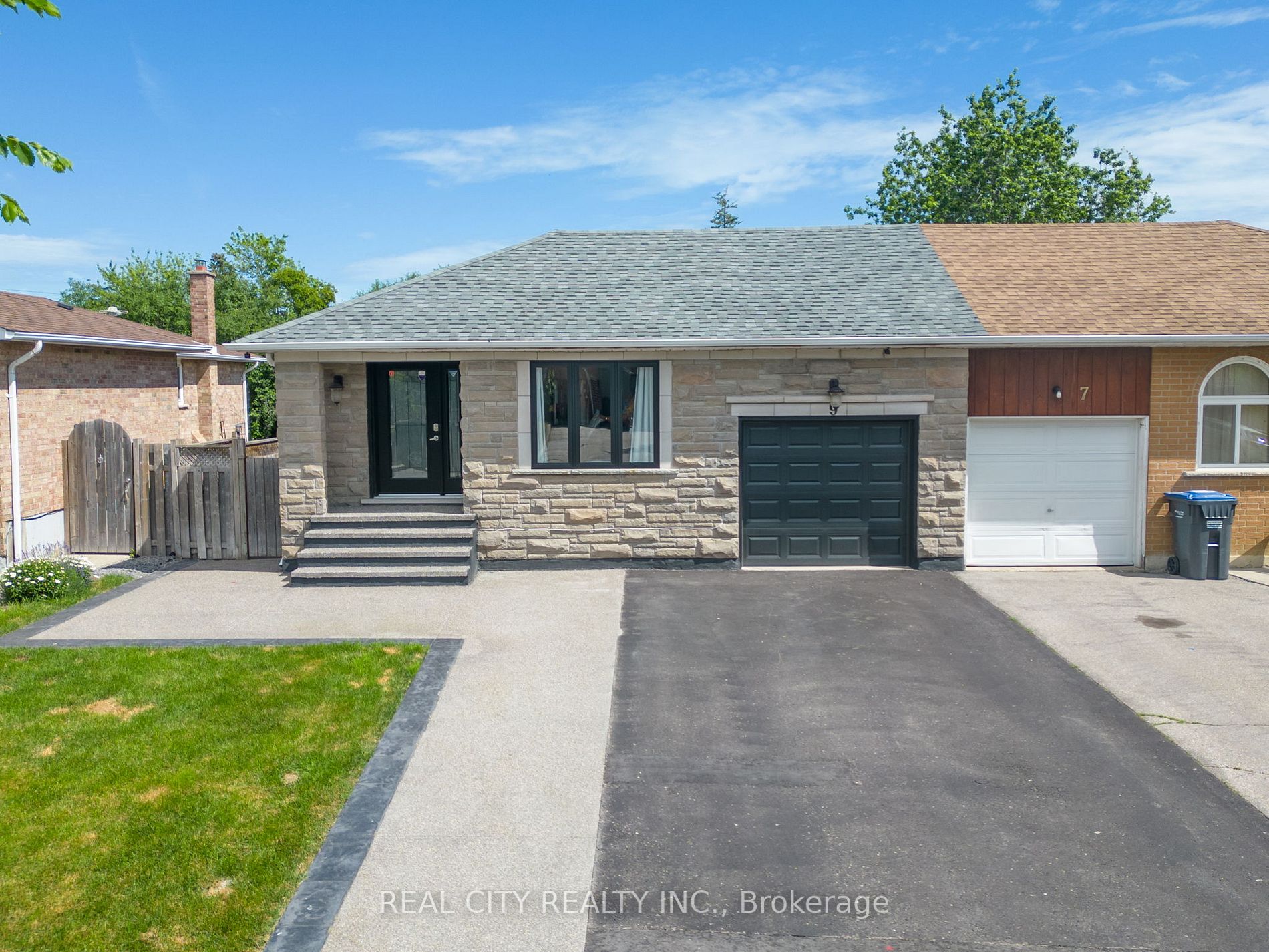 9 Mallard Cres