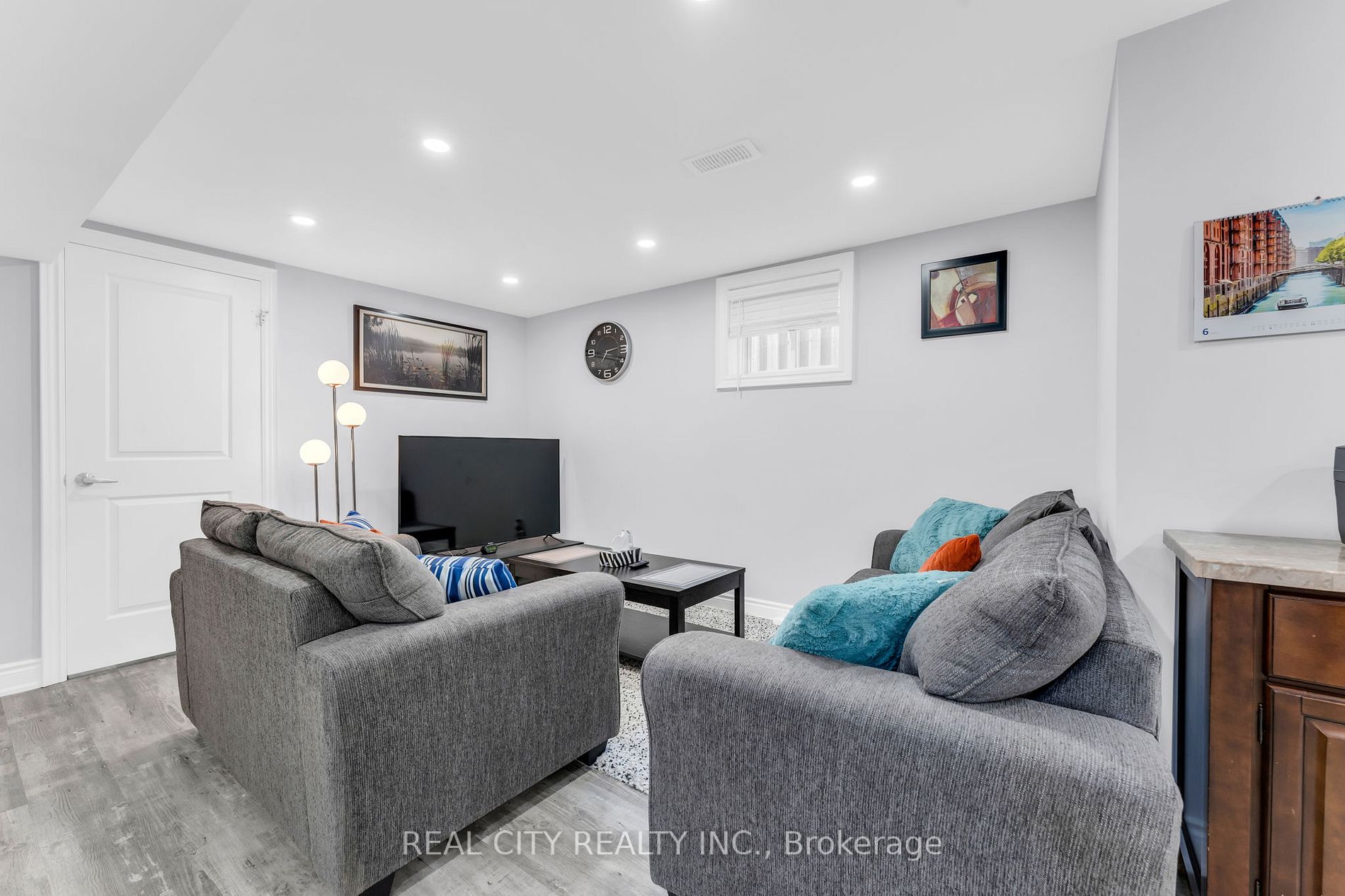 9 Mallard Cres