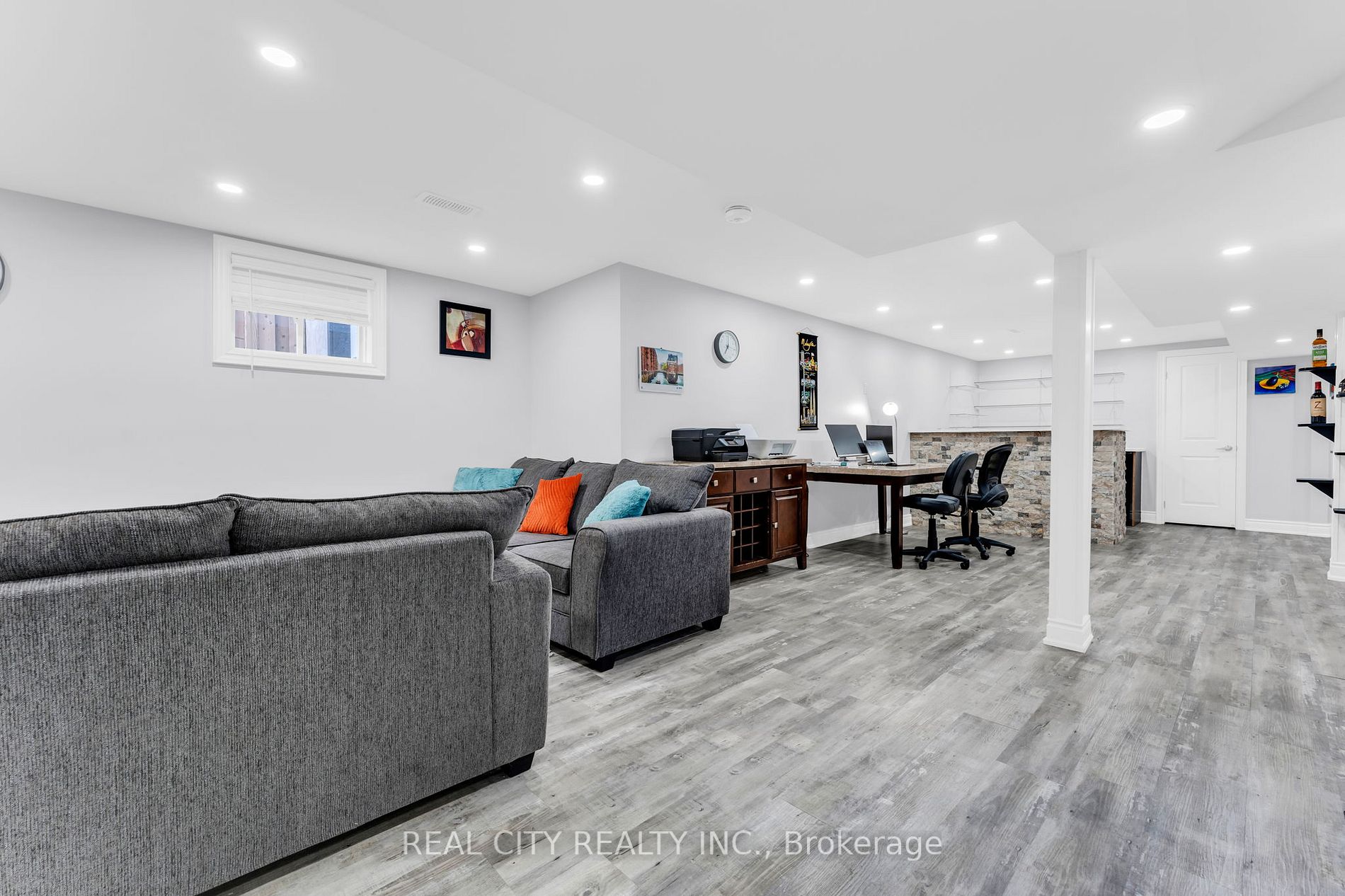 9 Mallard Cres