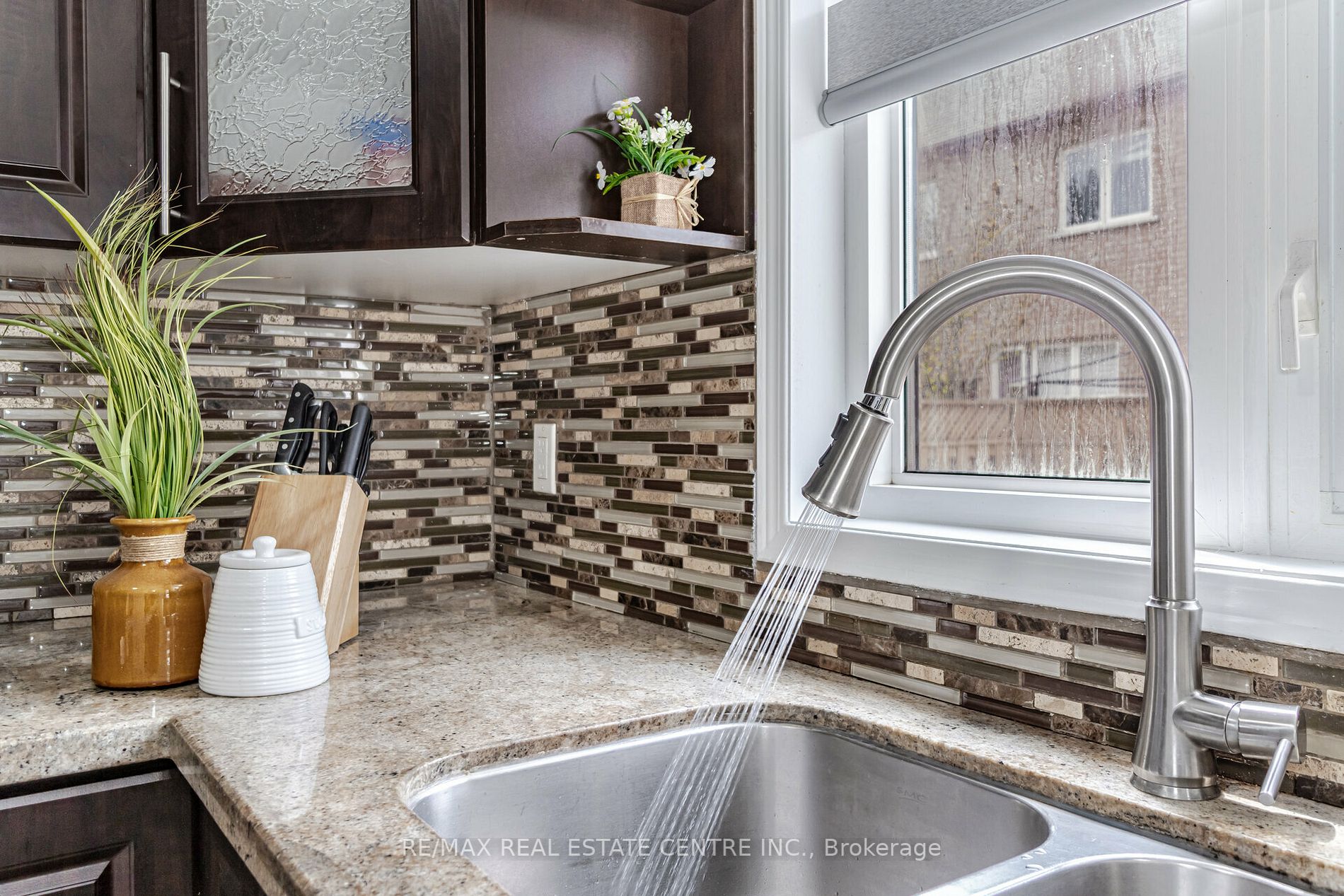 5 Wild Indigo Cres