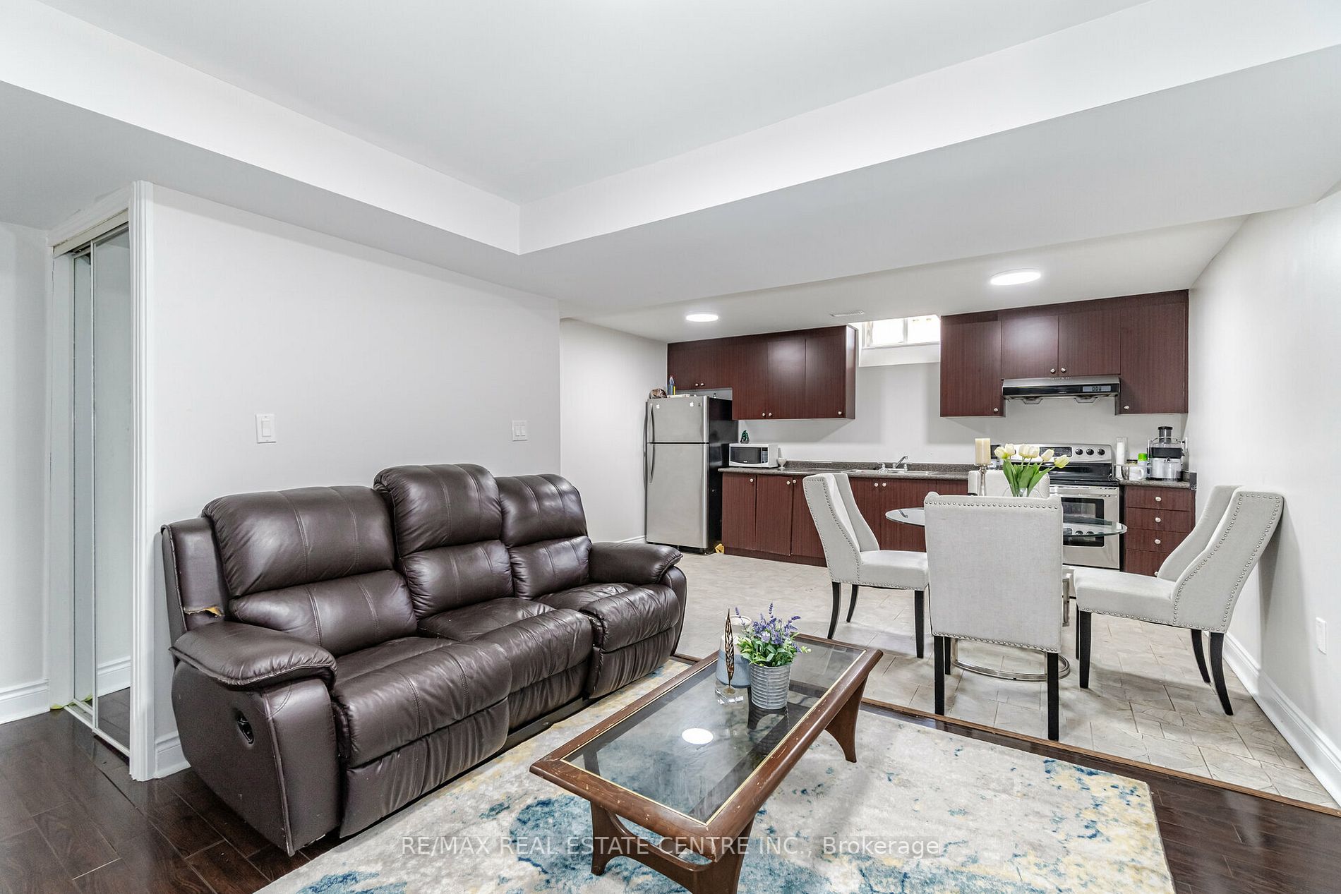 5 Wild Indigo Cres