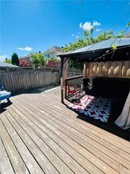 1118 Barclay Circ