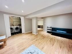 1118 Barclay Circ