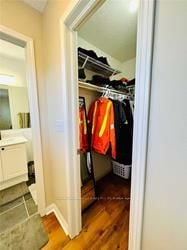 1118 Barclay Circ